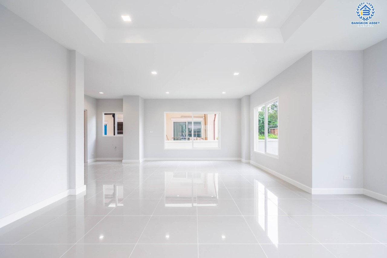 บ้านมือสองตกแต่งใหม่ คุณภาพแบรนด์ AP ม.เดอะเซนโทร รัตนาธิเบศร์-ราชพฤกษ์ หลังมุม ดีไซน์ Classic เนื้อที่ 58.2 ตร.ว. ฟังก์ชันจัดเต็ม 3 ห้องนอน 3 ห้องน้ำ จอดรถได้ 2 คัน บนทำเลศักยภาพ เชื่อมต่อหลายเส้นทางทั้ง ถ.ราชพฤกษ์ ,ถ.รัตนาธิเบศร์ และถ.กาญจนาภิเษก และเพียง 5 นาทีถึงรถไฟฟ้า "สถานีบางพลู"...